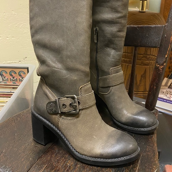 BRAND NEW Vince Camuto Boots sz 36 - Picture 1 of 4